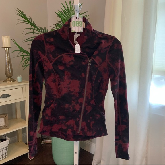 lululemon athletica Jackets & Blazers - Lululemon jacket size 4 pit to pit 15